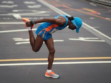 routine d’échauffement avant marathon pour éviter les blessures